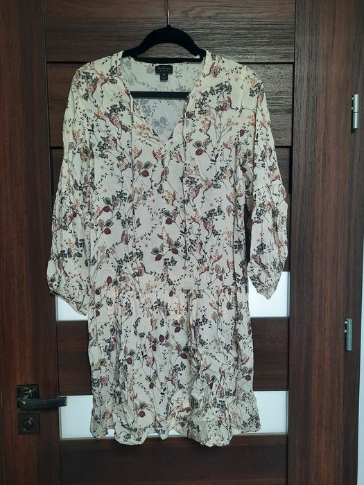 Sukienka w kwiatki Reserved rozm.38,M.