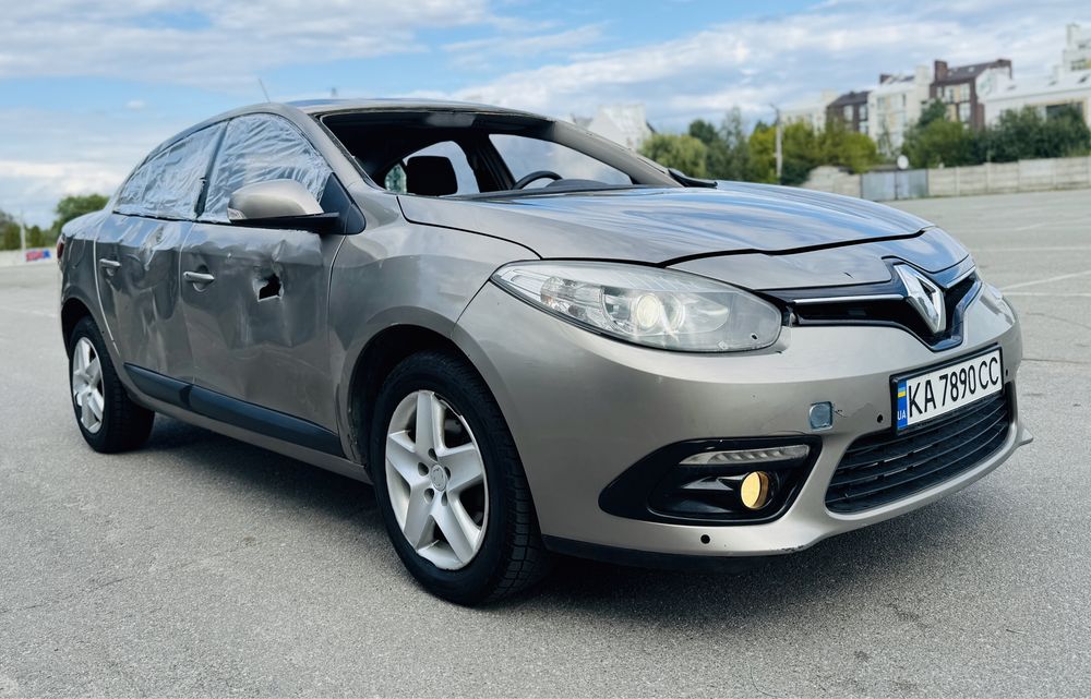 Продам Renault Fluense 2015 рік 1.5 Дизель після обстрілу!