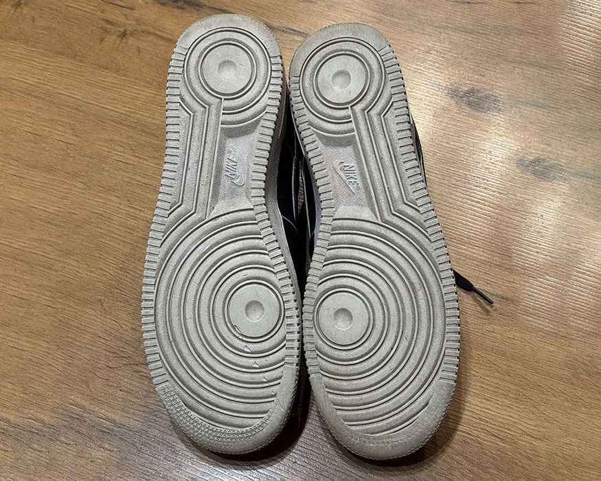 Buty Nike Air Force 1 Low '07 LV8 4 Black Iridescent Outline r. 44.5