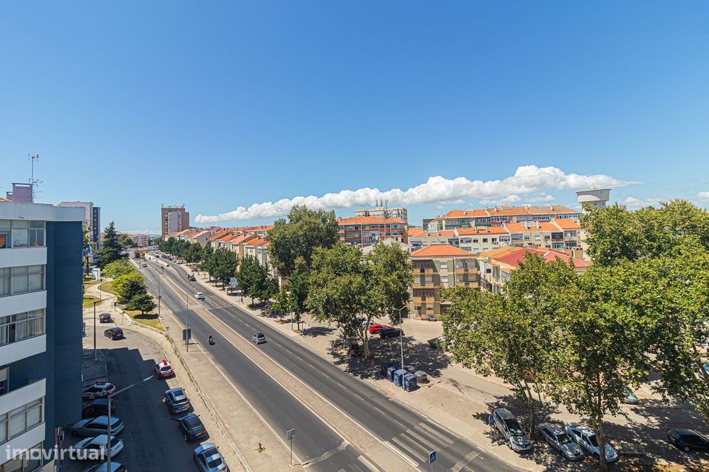 Apartamento T2 em Amora - Cruz de Pau