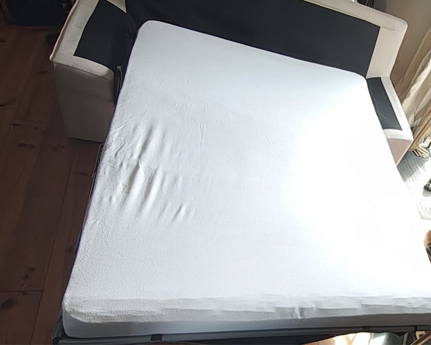 Sofá cama em bom estado