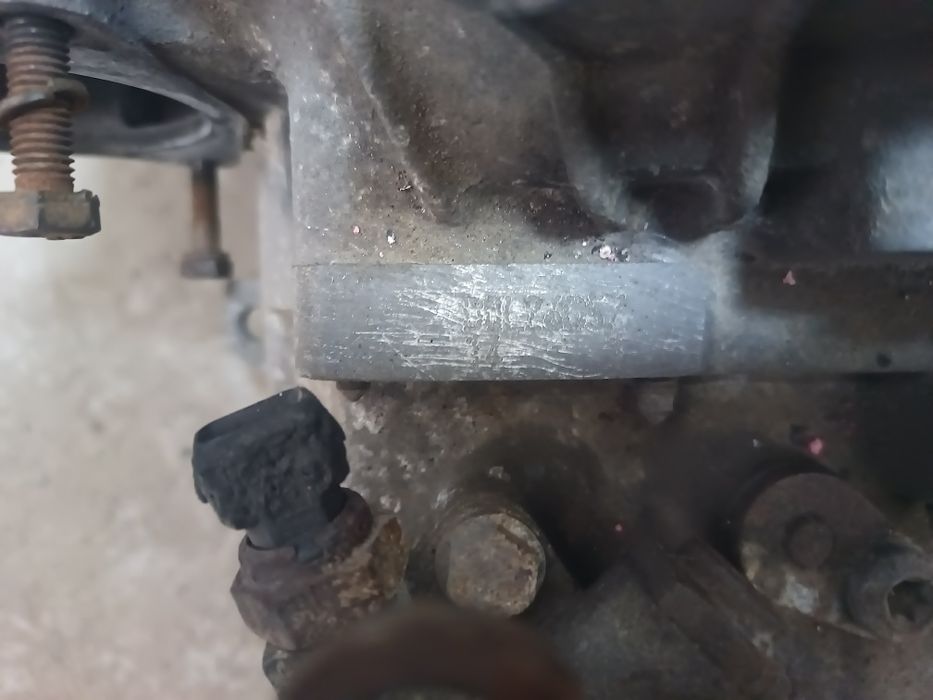 КПП на VW Transporter t4. Знята з робочої машини. Двигун забрали.