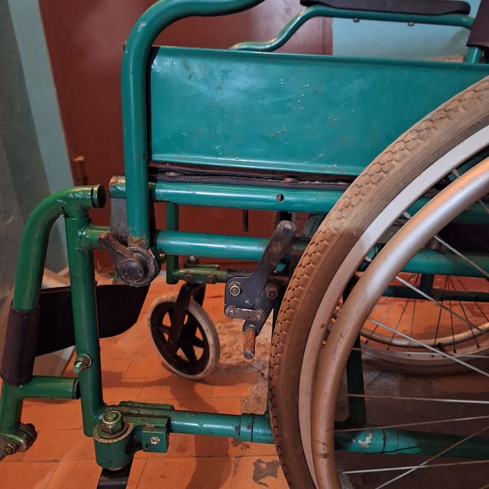 Коляска инвалидная б/у 1800 грн