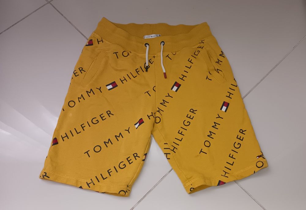 Krótkie spodenki Tommy Hilfiger rozm. 152