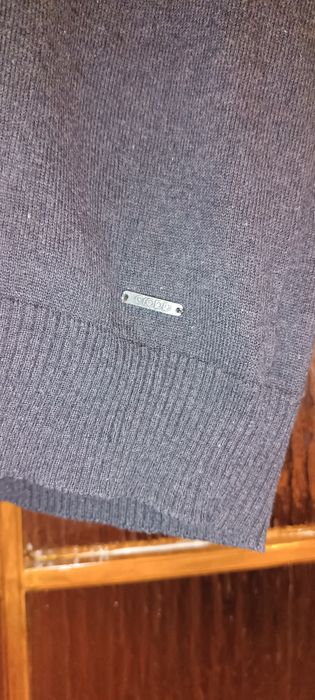Sweter z koszulowym kołnierzykiem