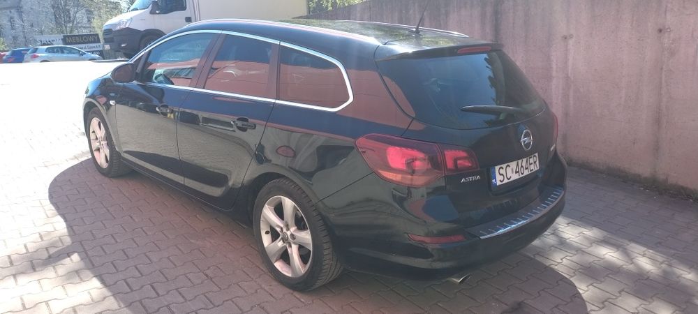Opel Astra benzyna