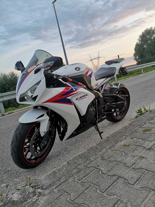 Honda CBR 1000 RR 2012. 100% bezwypadkowy. Nowe opony.