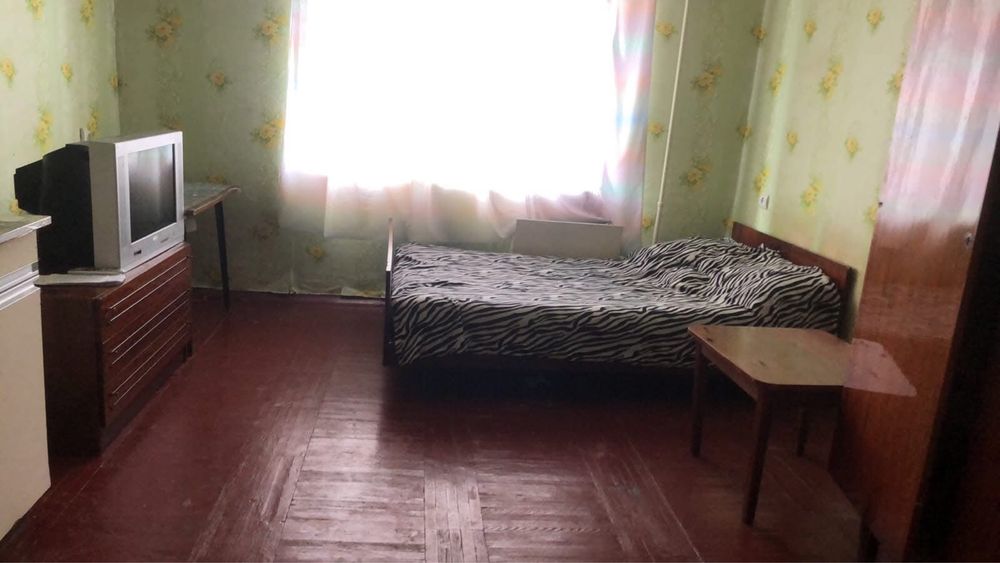 Комната возле метро Академ.Павлова
