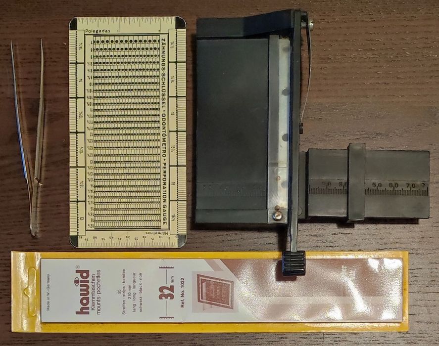 Material para filatelia.
27,50€ com envio em correio normal in