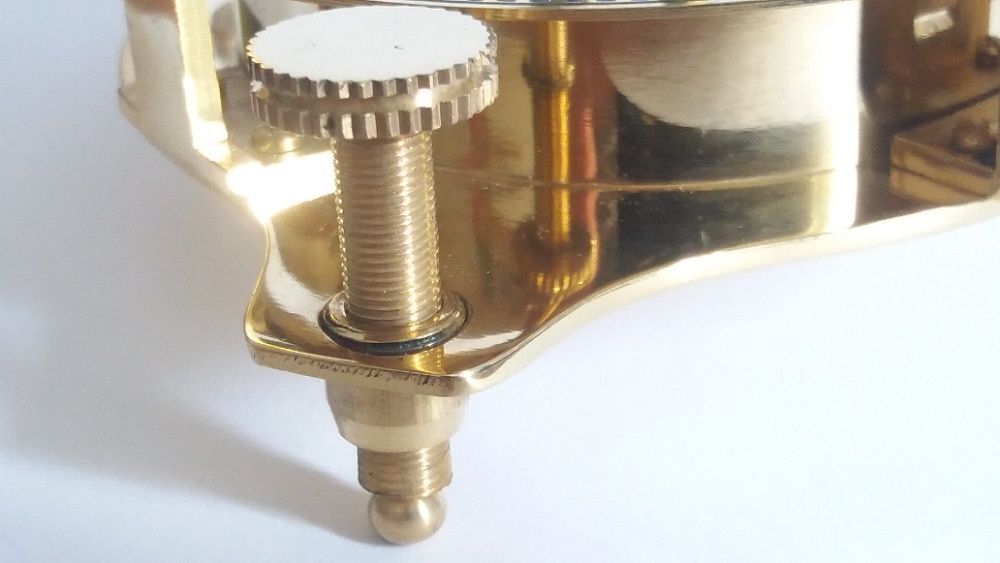 Relógio de sol com bússola