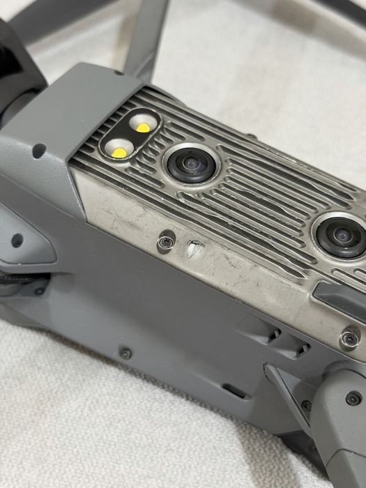 Drone DJI MAVIC 3 c/ 2 baterias extra