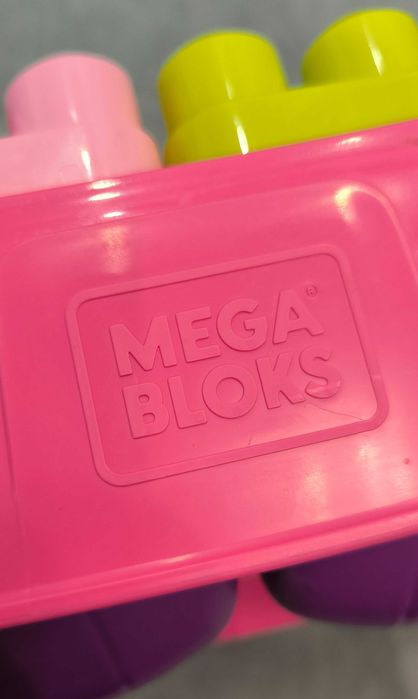 Mega Bloks столик для конструктора 1+
