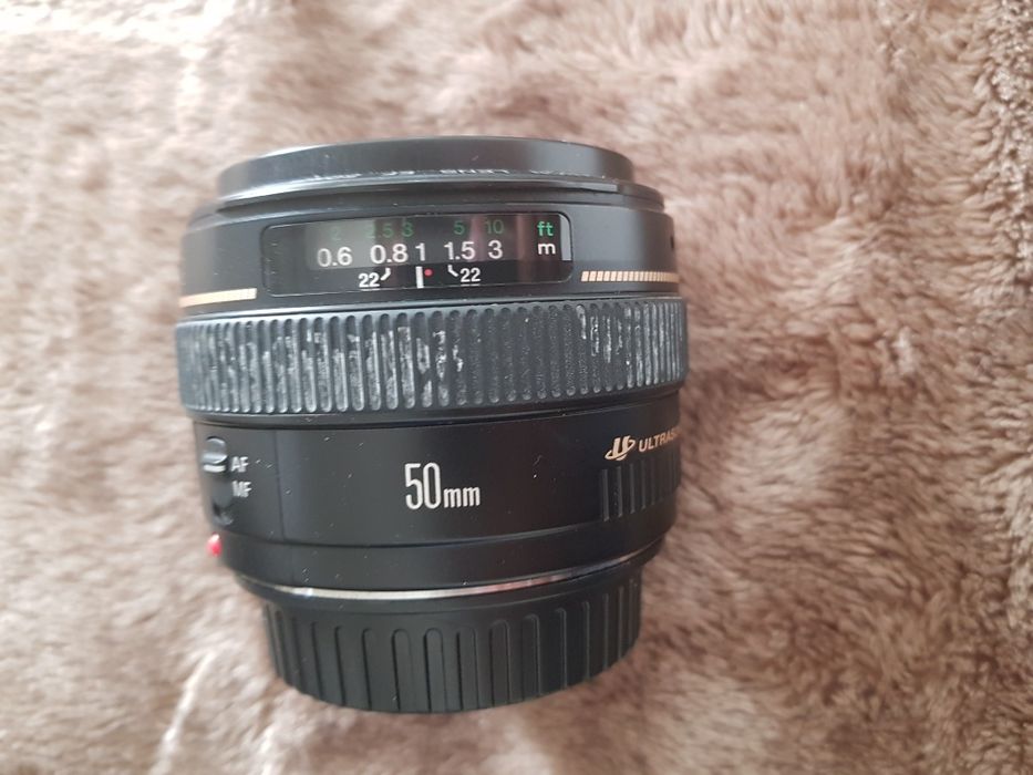 Máquina fotográfica Canon 500D com lente 50mm