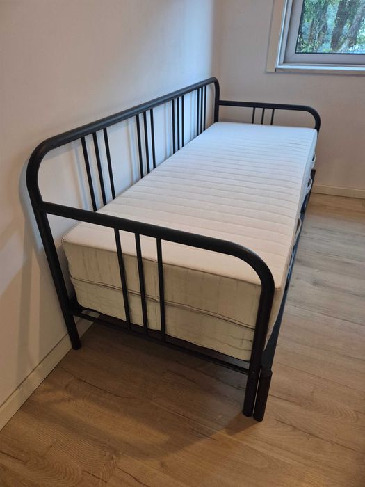 Cama extensível (sofá cama) FYRESDAL + dois colchões de molas HAFSLO