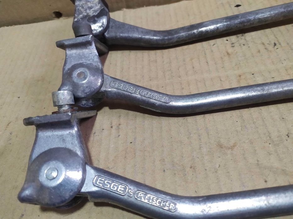 Подножка под 28 колесо с колпачком