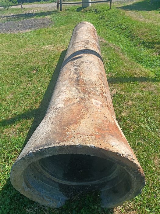 Продається залізо-бетонна труба
Діаметр 70
Довжина 5.50 м.
Всі деталі