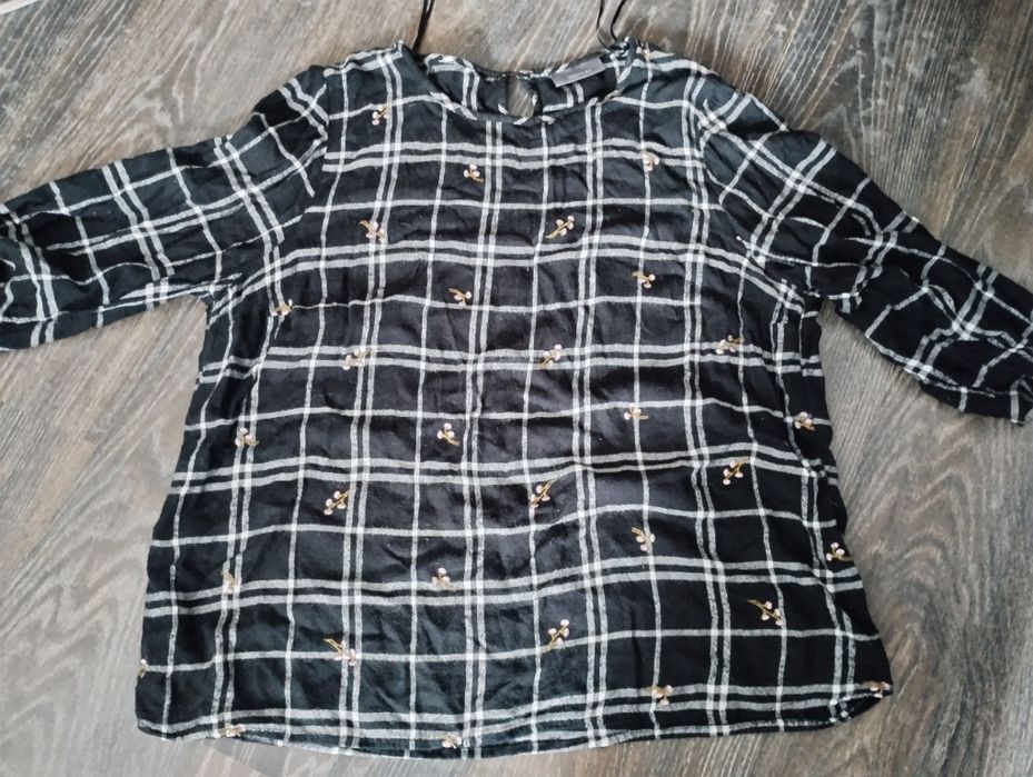 Блузка фірми С енд А