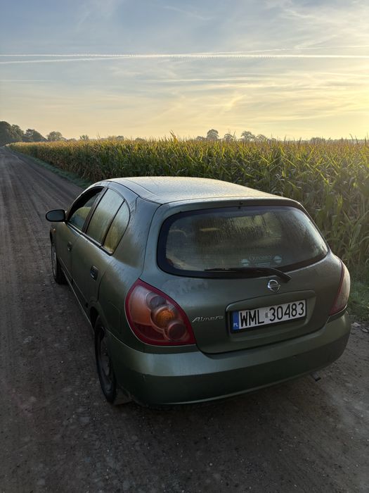 Nissan Almera