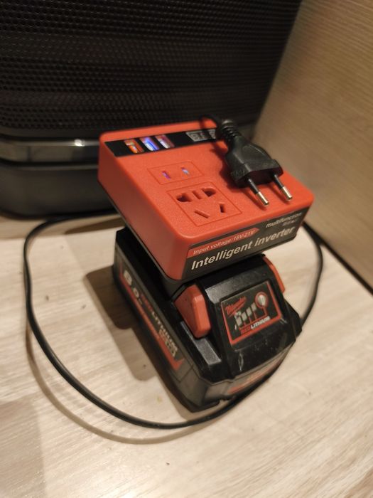 Zasilanie Awaryjne Falownik 230 v Na Baterię MILWAUKEE M18