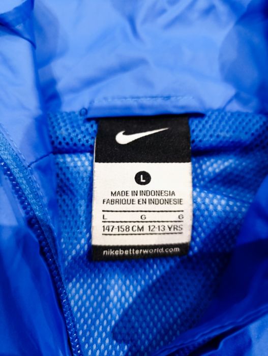 Chłopieca kurtka wiatrówka rozmiar L Nike