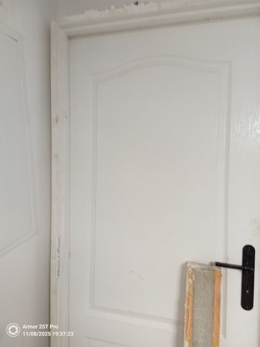 Drzwi 80 z ościeżnicą i nadprożem