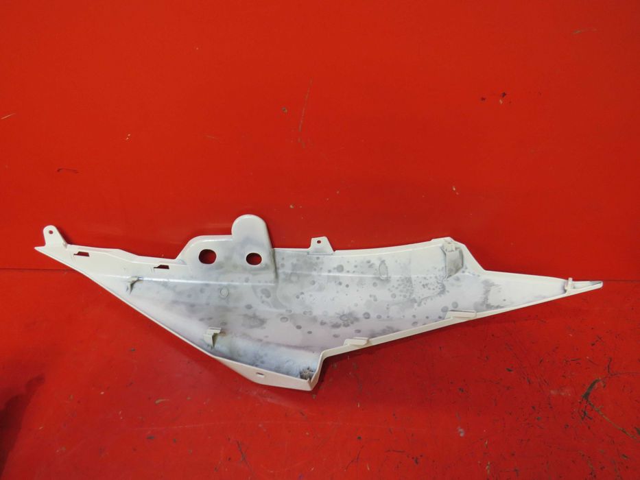 SUZUKI AVENIS 125 bok boczek owiewka osłona