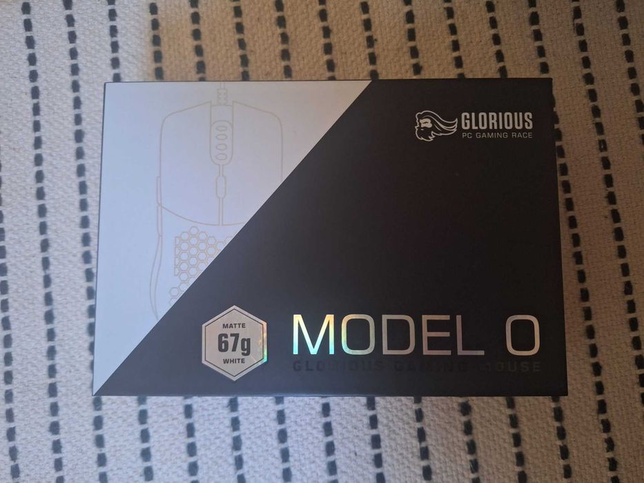 Rato Gaming Glorious Model O Wired (Branco Matte) - NOVO / SELADO