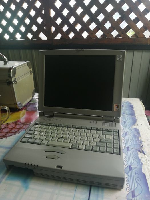 Ноутбук Toshiba продам