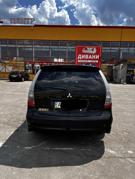 Mitsubishi Grandis 2007 (один власник з салону)