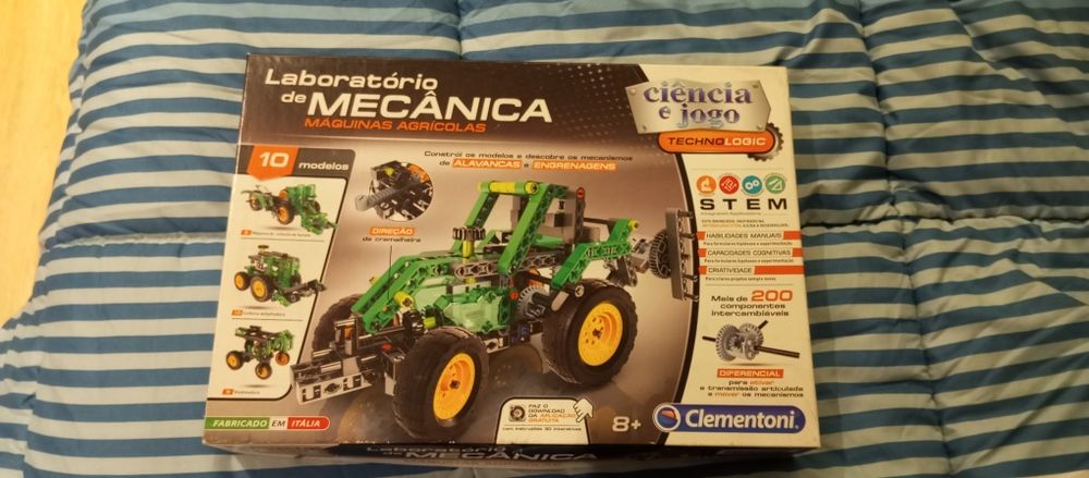 Varios briquedos em muito bom estado