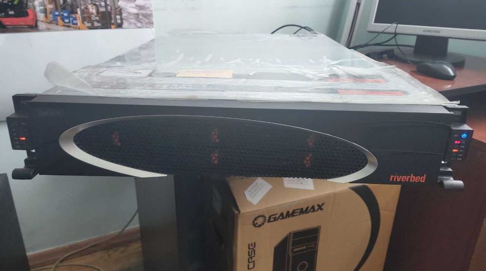 Продам сервер з США 6 ядер 2,6 ГГц DDR3 40Gb + ssd 120