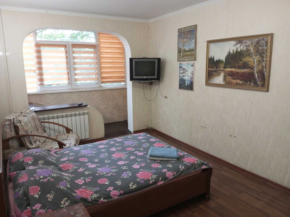 1-ком. кв-ра Лукьяненко - Доценко (СОЮЗ). Посуточно - почасово.