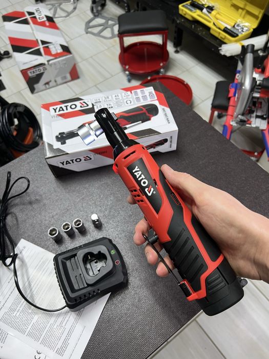 Трещотка ударная аккумуляторная YATO YT-82902 На 45 Нм 2 года гарантия
