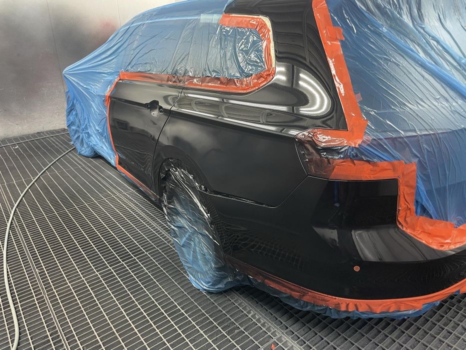 Lakierowanie Malowanie Samochodów aut lakiernik samochodowy mechanik