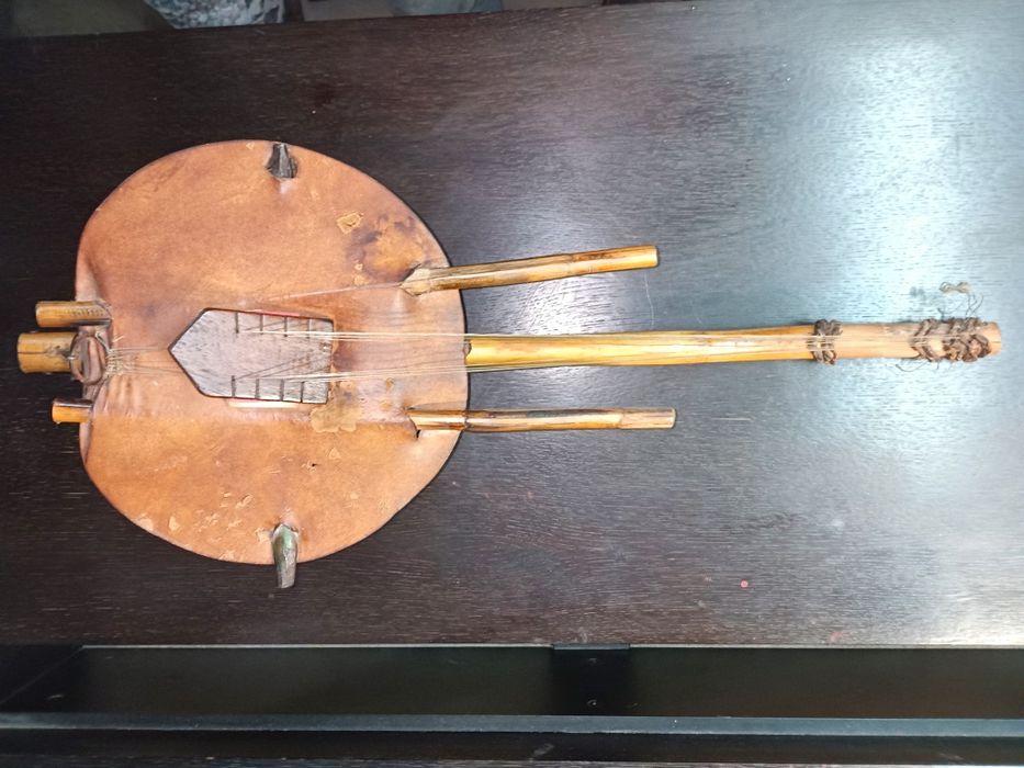 Kora instrumento musical africano origem africana ocidental com 70cm