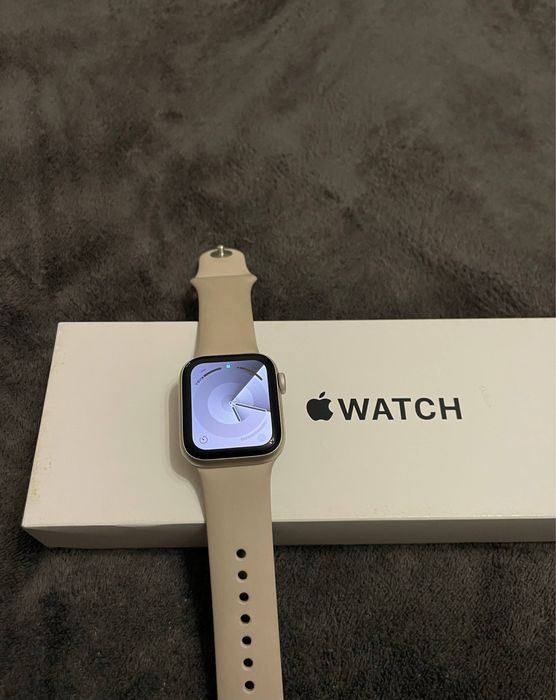 Apple Watch SE (Gen 2) 40mm