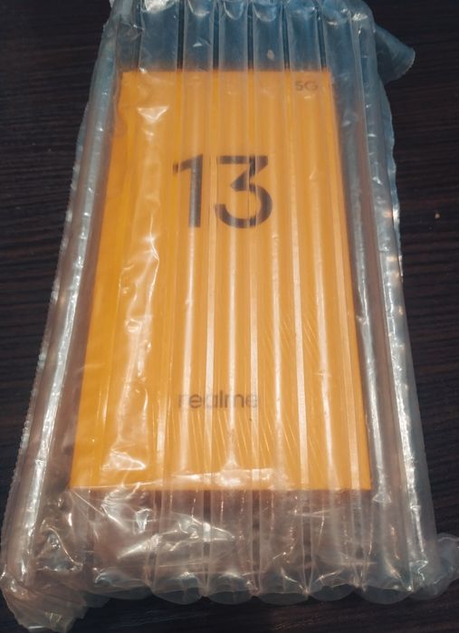 Продаю новый телефон Realme 13 5g 12/256