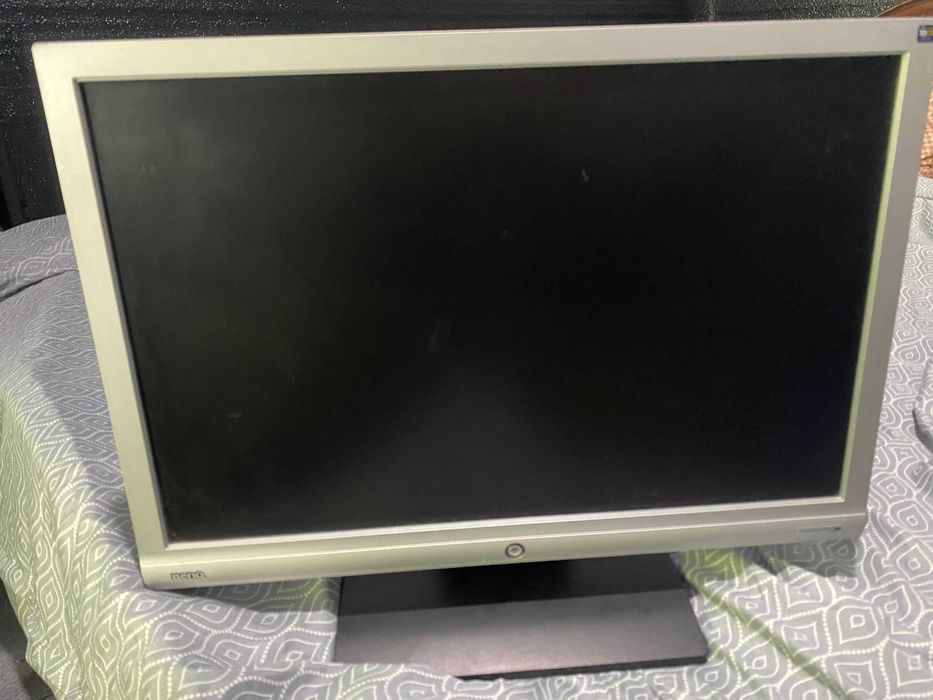 Monitor BenQ 20" (G2000WAD) – segunda tela / uso básico