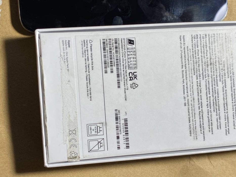iPhone 16 Pro max 1Tb