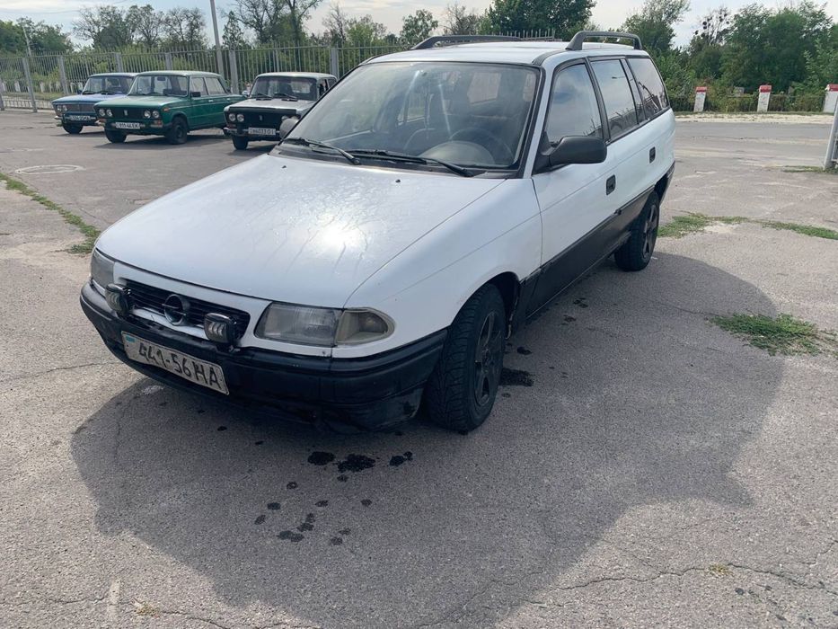 Опель астра універсал