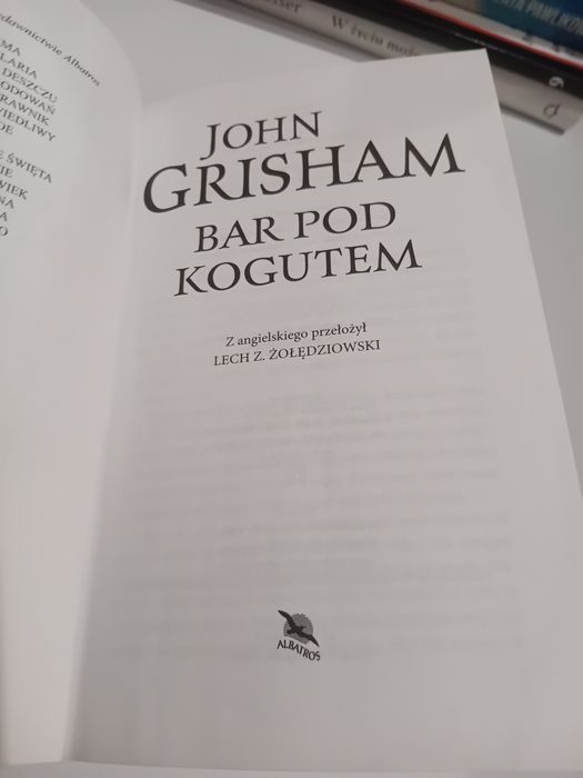 John Grisham Bar pod kogutem