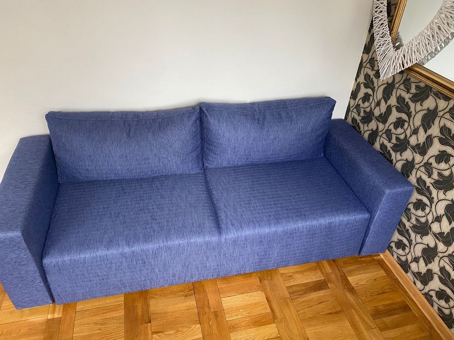 Kanapa z pojemnikiem na pościel