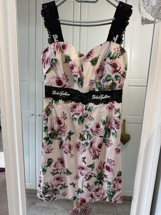 DG Dolce&Gabbana sukienka 36 outlet jedwab jedwabna kwiaty róże