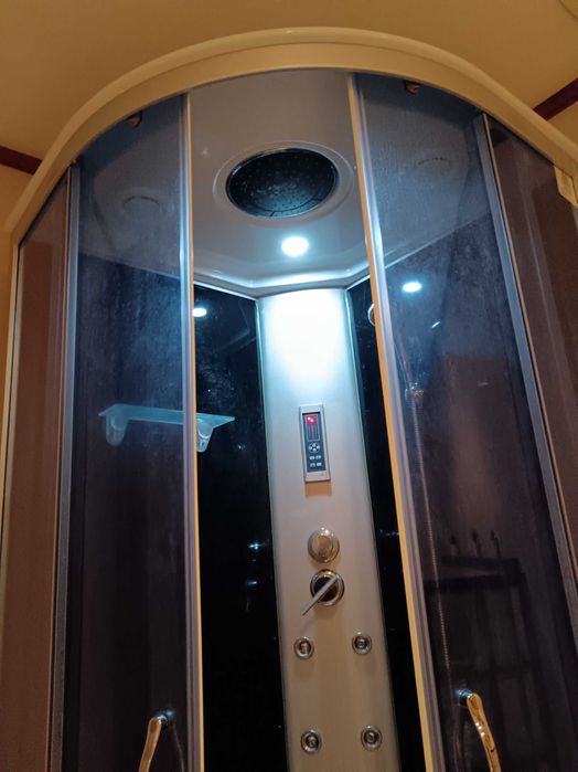 Cabine de hidromassagem em muito bom estado