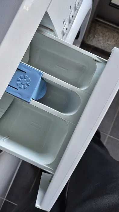 Máquina lavar roupa