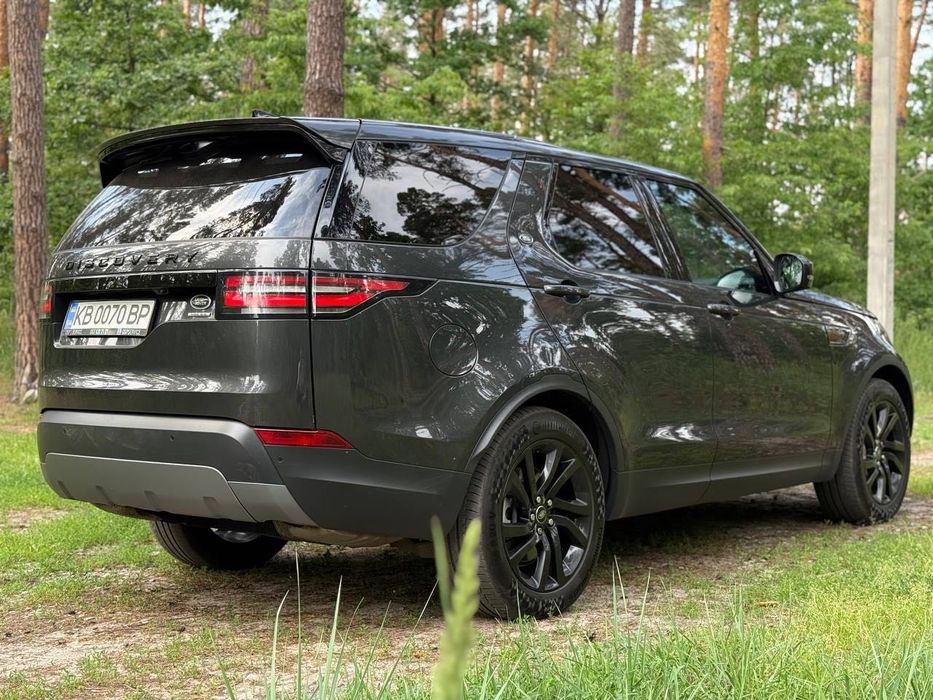 Land Rover Discovery 5