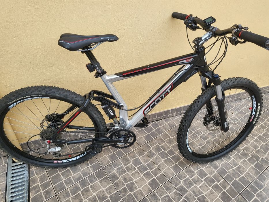 Bicicleta scott  em bom estado (troca)