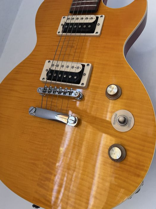 Epiphone Les Paul Special II + Amplificador Snakepit 15G