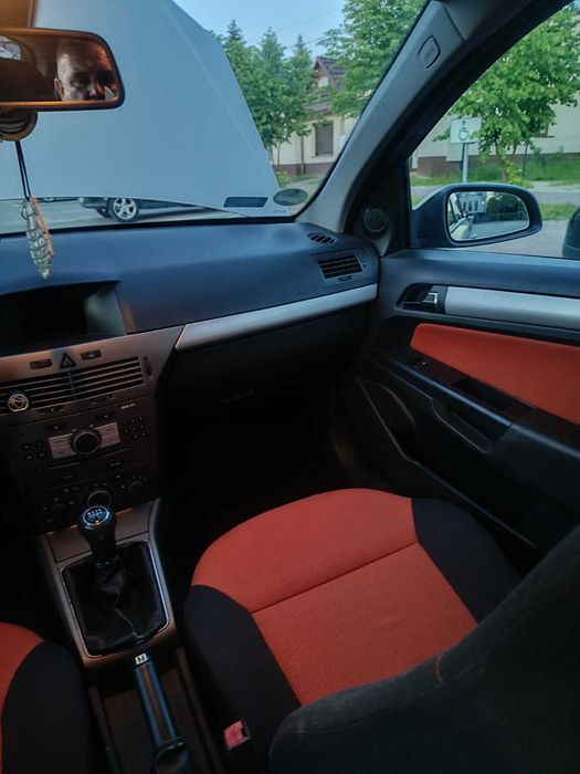 Opel Astra polecam.