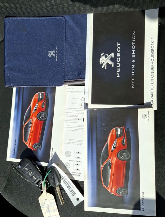 Peugeot 208 1.6 HDI Style 11/2015